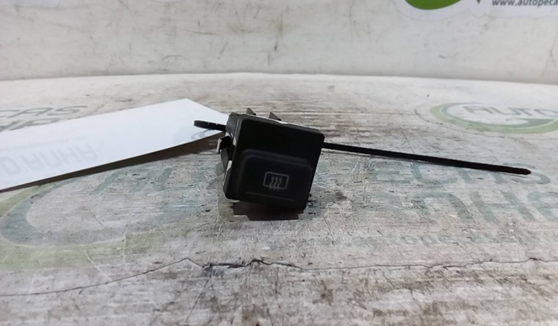 Botão Desembaciador SKODA - ID S_68504