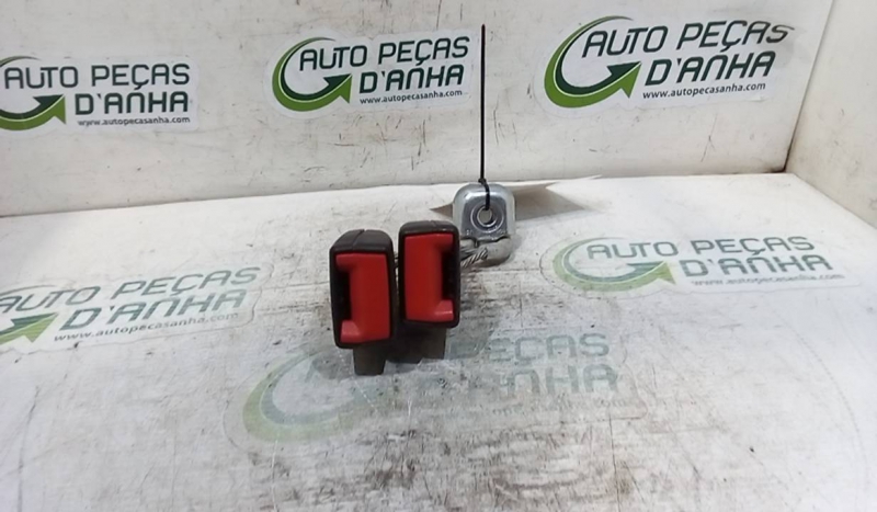 Engate Cinto Trás Esq VOLKSWAGEN PASSAT Variant (3C5) | 05 - 11 Imagem-1
