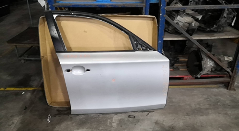 Porta Frente Dto BMW - ID S_68920