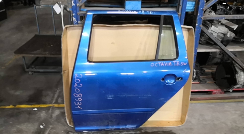 Porta Trás Esq SKODA - ID S_68930