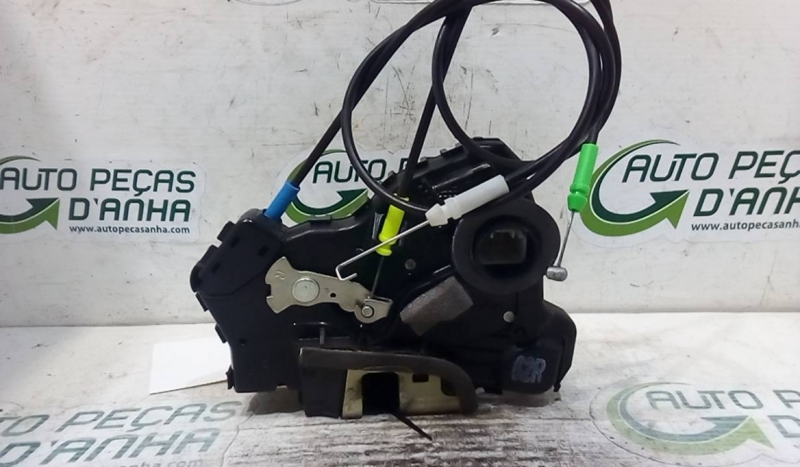 Fecho da Porta Frente Dto TOYOTA - ID S_69119