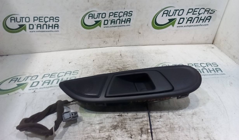 Puxador Interior Frt Dto FORD - ID S_69178
