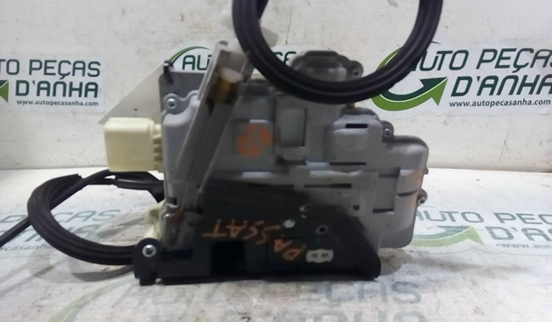 Fecho da Porta Frente Dto VOLKSWAGEN - ID S_69244