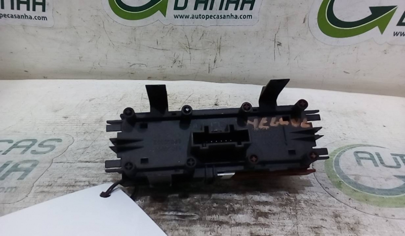 Botão 4 Piscas RENAULT MEGANE II Caixa/Combi (KM_) | 03 - 09 Imagem-2