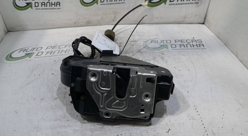 Fecho da Porta Trás Dto MERCEDES-BENZ E-CLASS T-Model (S211) | 03 - 09 Imagem-2