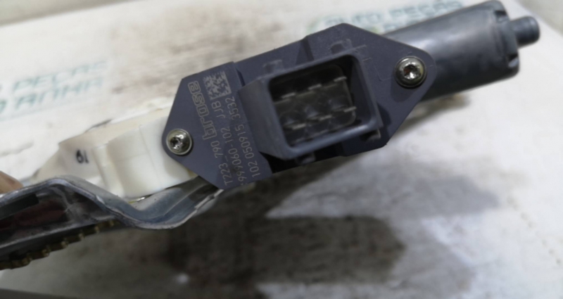 Elevador Trás Dto Electrico TOYOTA AVENSIS Combi (_T25_) | 03 - 08 Imagem-2