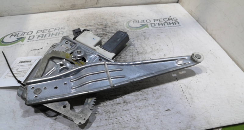 Elevador Trás Dto Electrico TOYOTA AVENSIS Combi (_T25_) | 03 - 08 Imagem-3