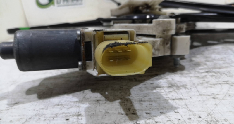 Elevador Frente Dto Electrico BMW 1 (E87) | 03 - 13 Imagem-1