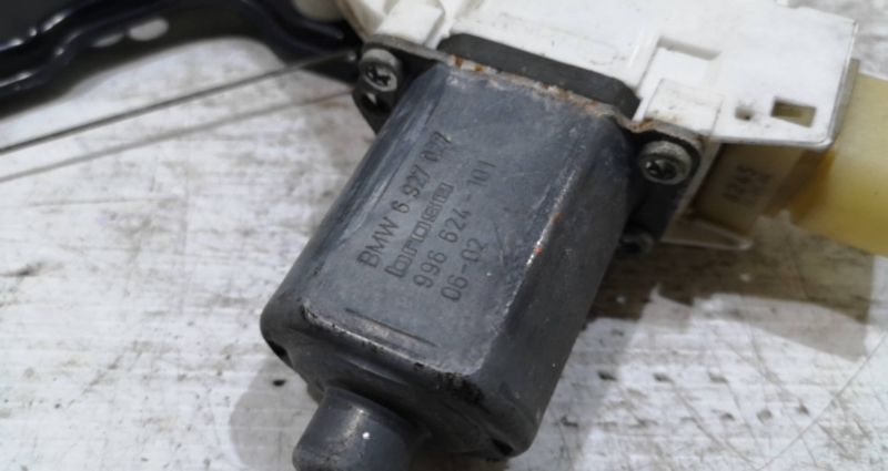 Elevador Frente Esq Electrico BMW 1 (E87) | 03 - 13 Imagem-1