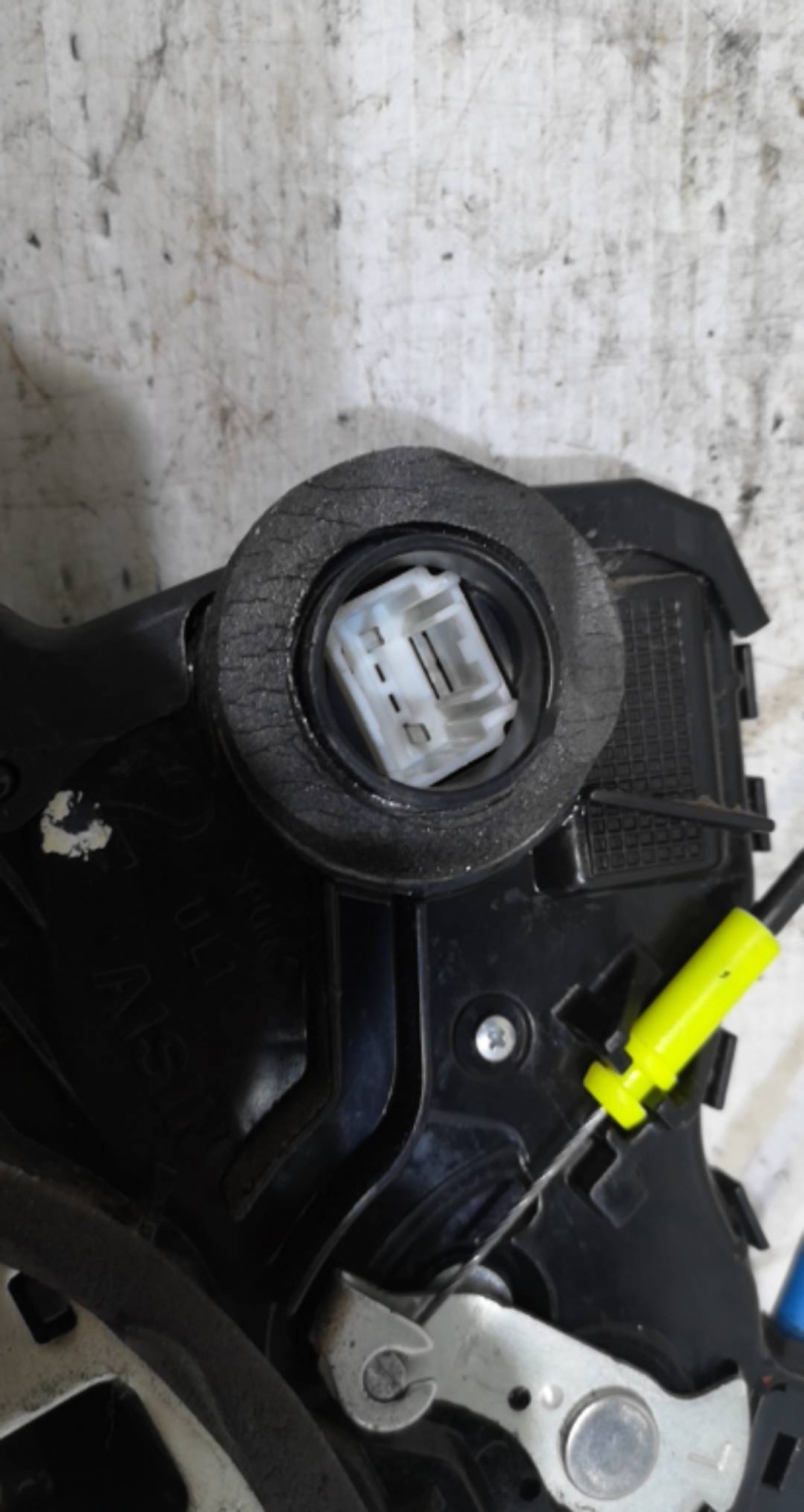 Fecho da Porta Frente Esq TOYOTA AURIS (_E15_) | 06 - 12 Imagem-2