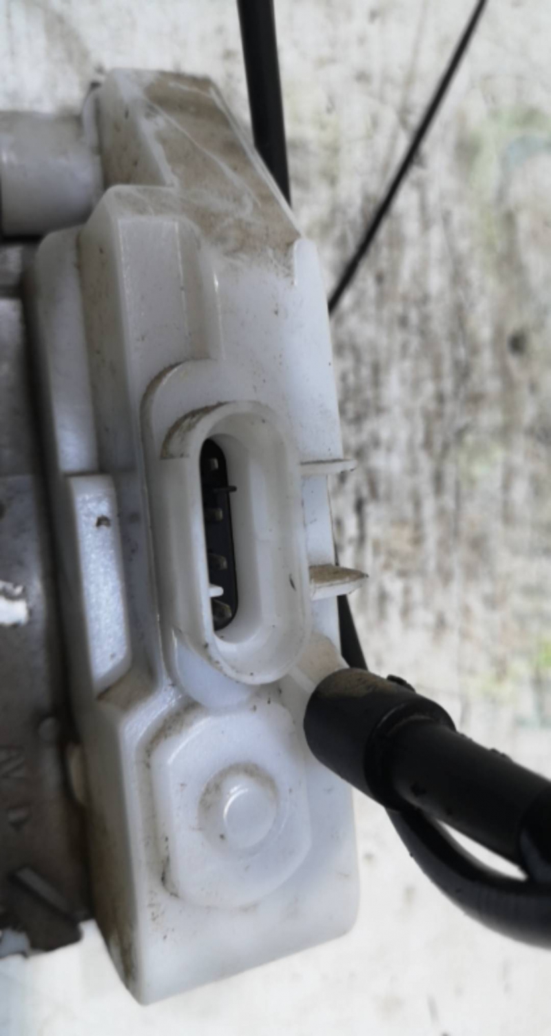 Fecho da Porta Frente Dto RENAULT MEGANE II Grandtour (KM0/1_) | 03 - 12 Imagem-2