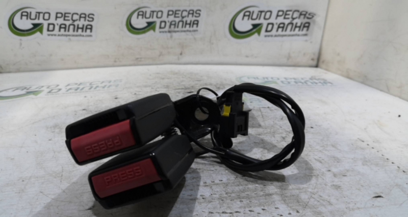 Engate Cinto Trás Meio PEUGEOT - ID S_70461