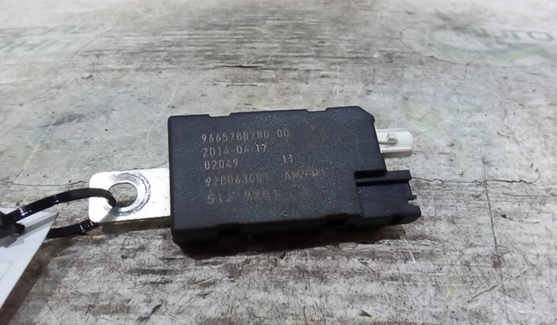 Amplificador de Antena PEUGEOT - ID S_71155