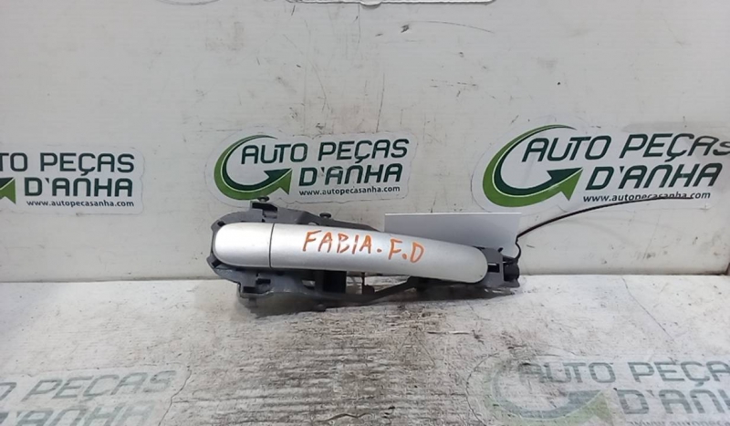 Puxador Exterior Porta Frente Dta SKODA - ID S_71225