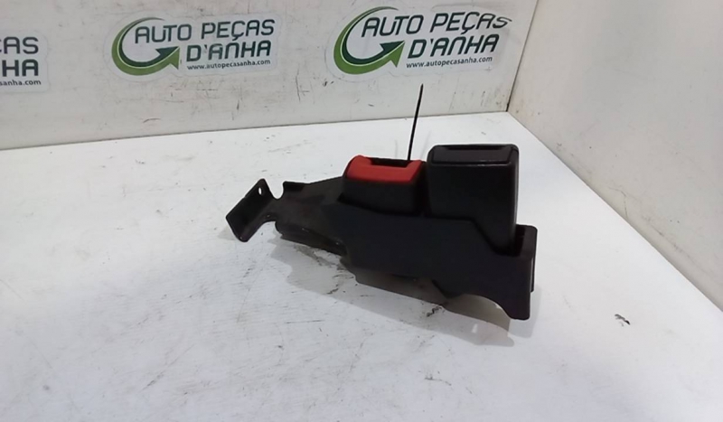 Engate Cinto Trás Esq RENAULT CLIO Grandtour (KR0/1_) | 08 -  Imagem-1