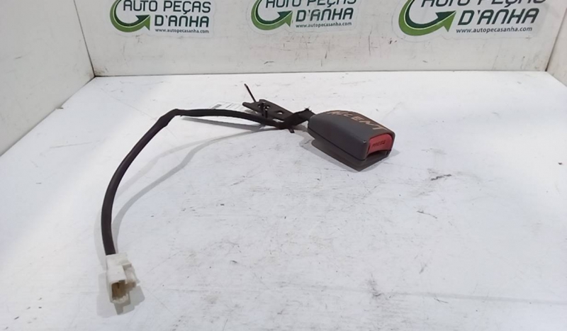 Engate Cinto Frente Esq HYUNDAI - ID S_71510