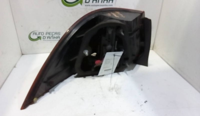 Farolim Stop Dto VOLKSWAGEN GOLF VI Variant (AJ5) | 09 - 14 Imagem-2