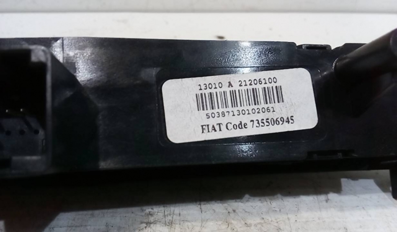 Botão 4 Piscas FIAT PUNTO EVO (199_) | 08 -  Imagem-1