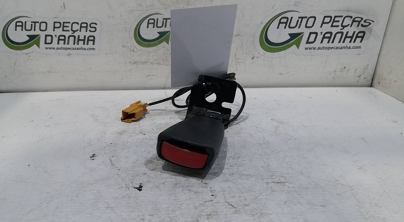 Engate Cinto Trás Esq VOLVO - ID S_72385