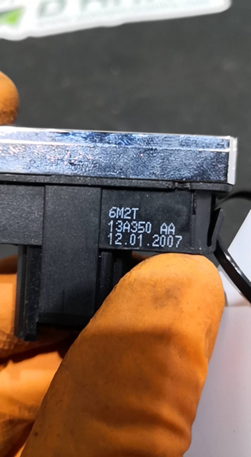 Botão 4 Piscas FORD S-MAX (WA6) | 06 - 14 Imagem-1