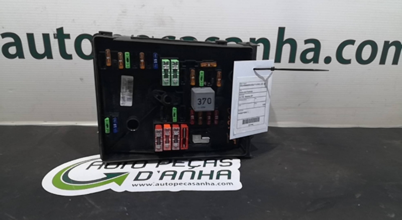 Caixa dos Fusíveis VOLKSWAGEN - ID S_72967