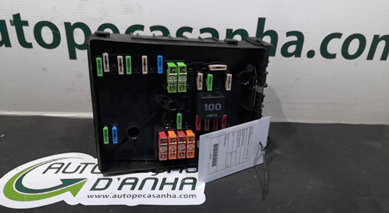 Caixa dos Fusíveis VOLKSWAGEN - ID S_73003