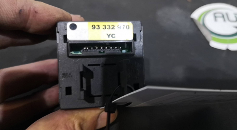 Botão 4 Piscas OPEL MERIVA A Veículo multiuso (X03) | 03 - 10 Imagem-1