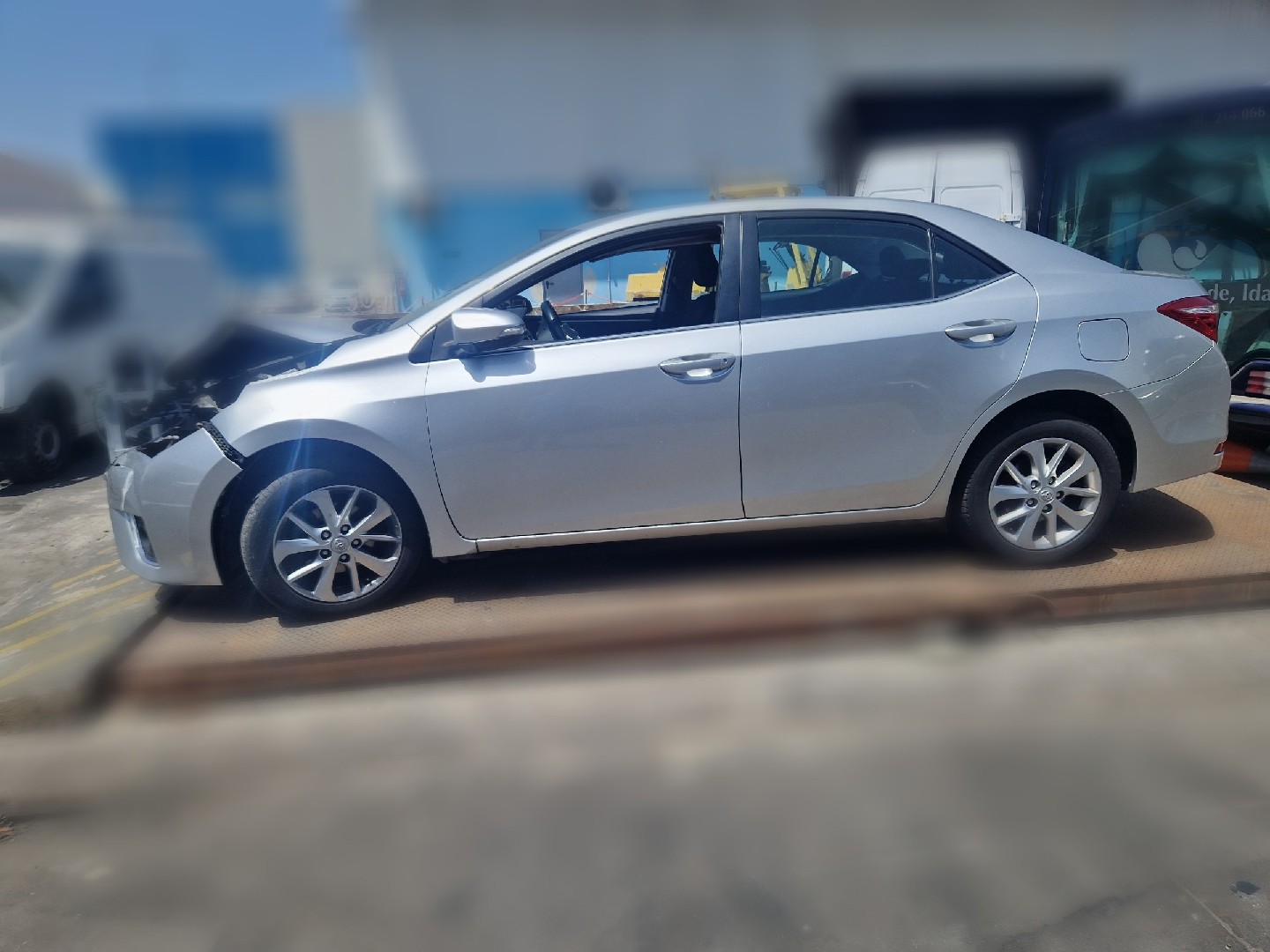 TOYOTA COROLLA três volumes 