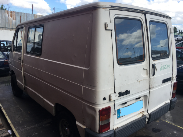 Viatura RENAULT TRAFIC Autocarro Para Pe as