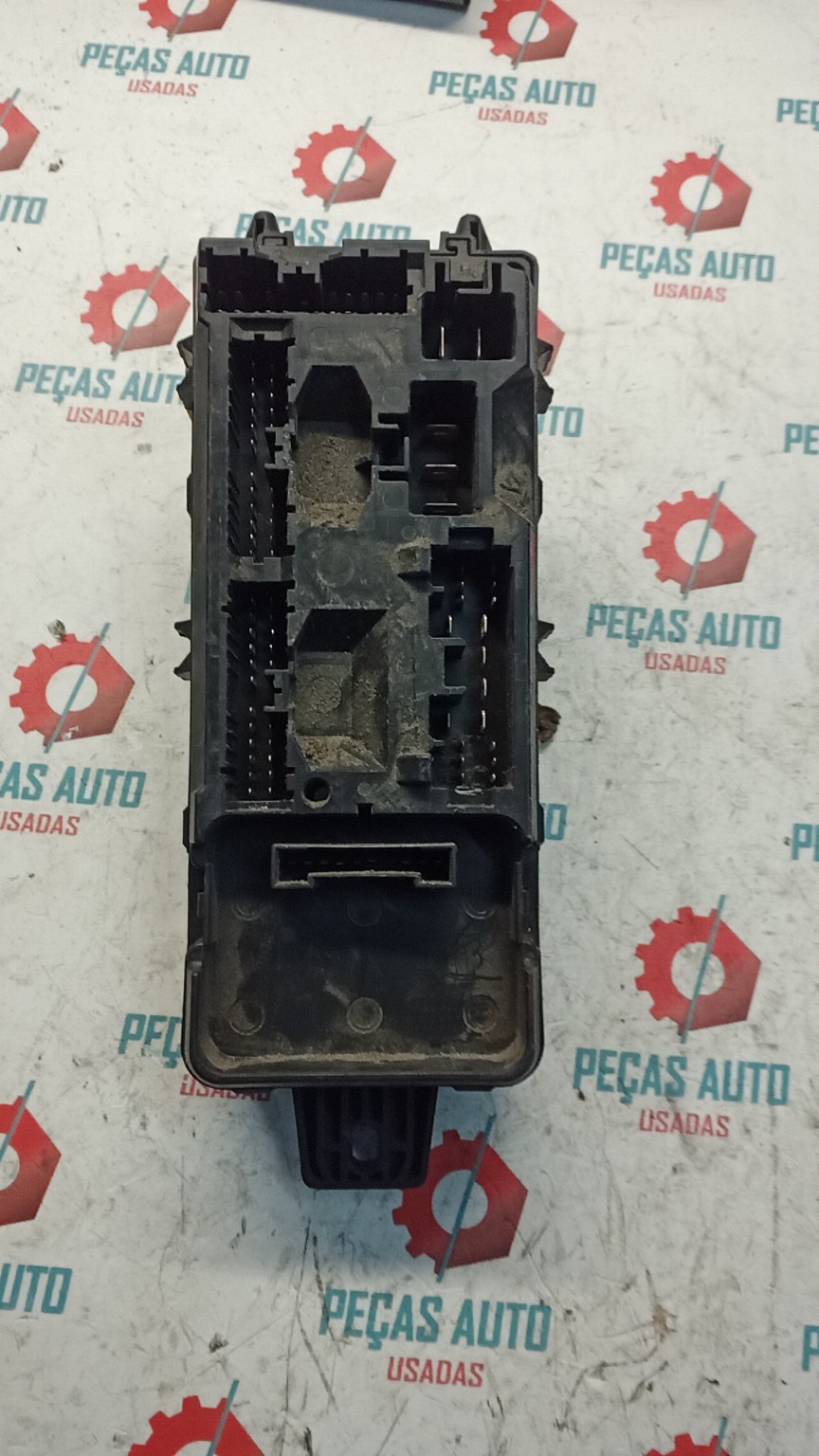 Caixa dos Fusíveis VOLVO V40 Combi (645) | 95 - 04 Imagem-1