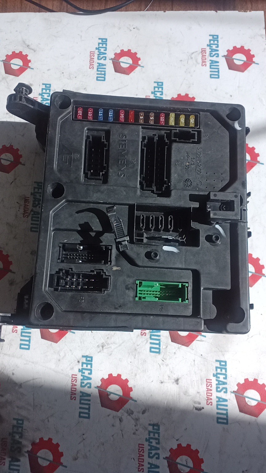 Caixa dos Fusíveis VOLKSWAGEN - ID S_63410