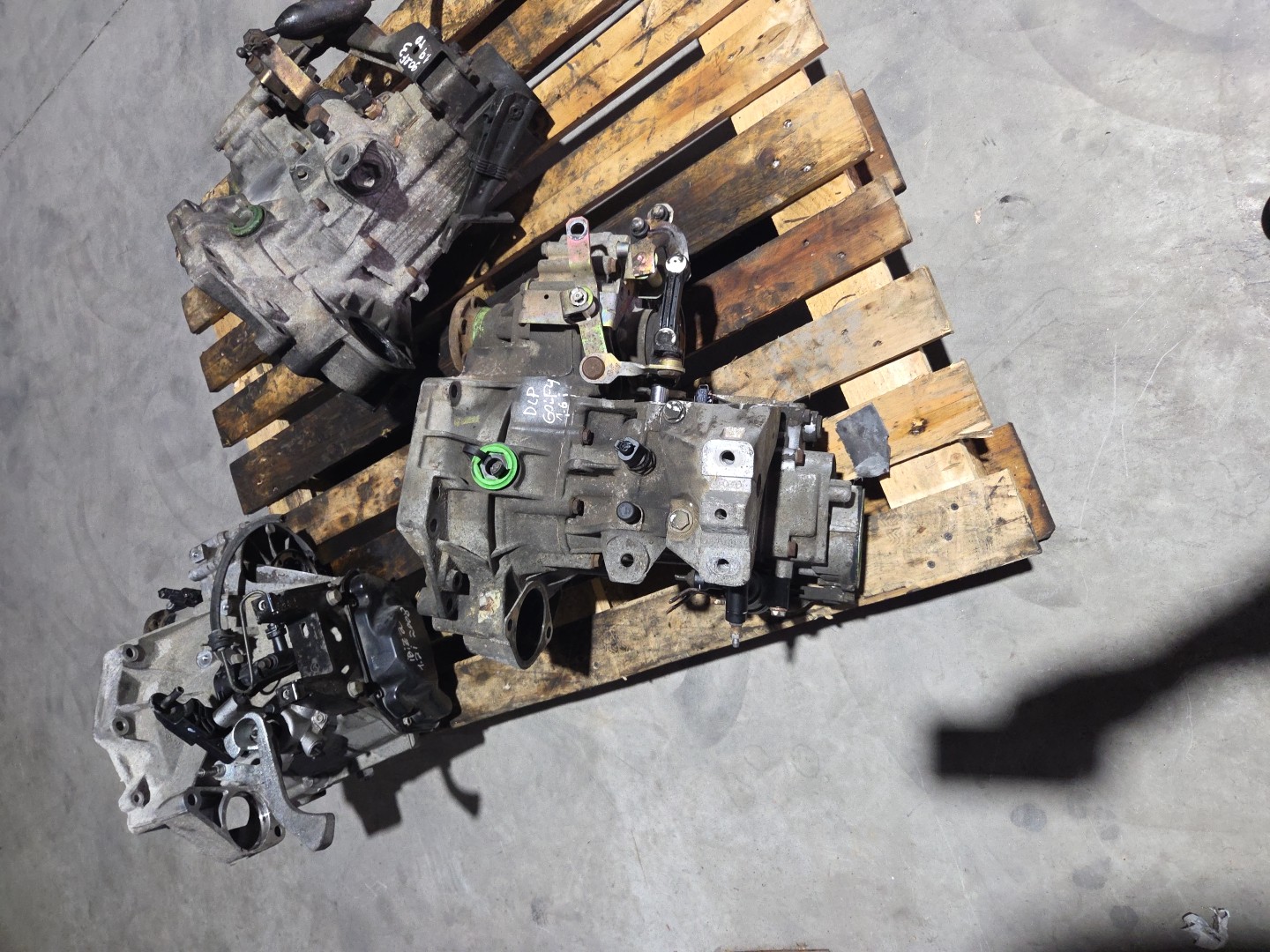 Caixa de Velocidades VOLKSWAGEN GOLF IV (1J1) | 97 - 07 Imagem-1