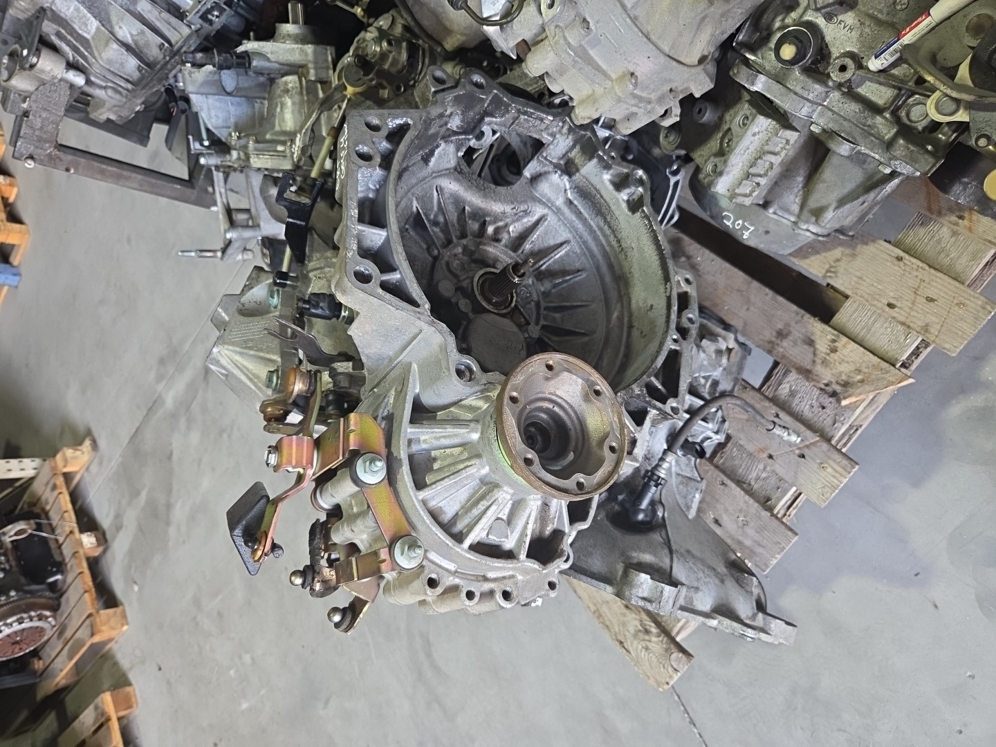 Caixa de Velocidades VOLKSWAGEN GOLF IV (1J1) | 97 - 07 Imagem-1