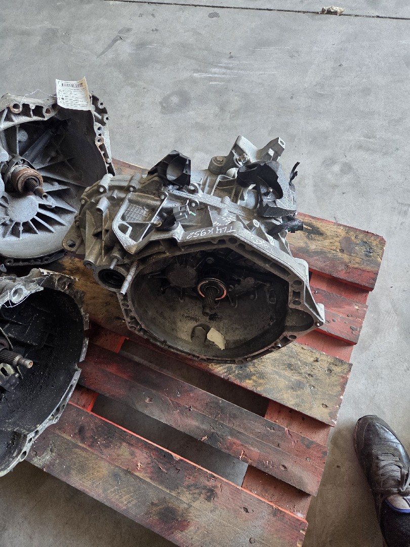 Caixa de Velocidades RENAULT - ID S_67329