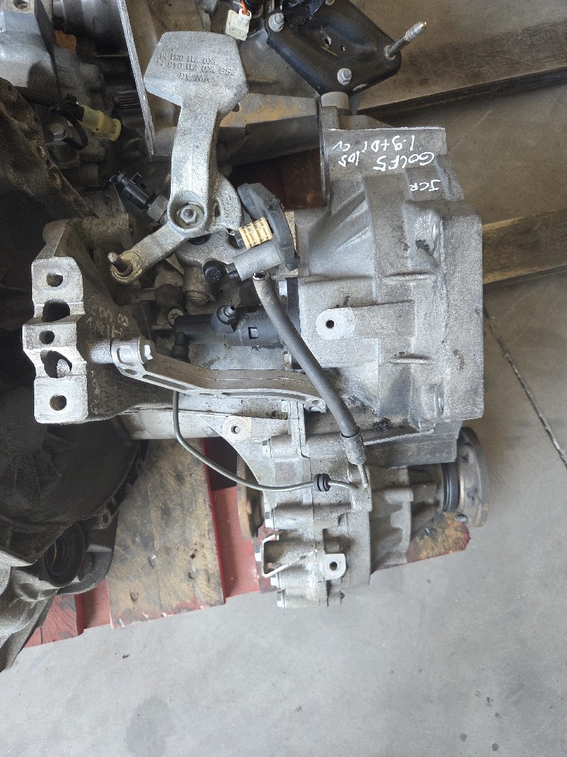 Caixa de Velocidades VOLKSWAGEN GOLF V (1K1) | 03 - 09 Imagem-2