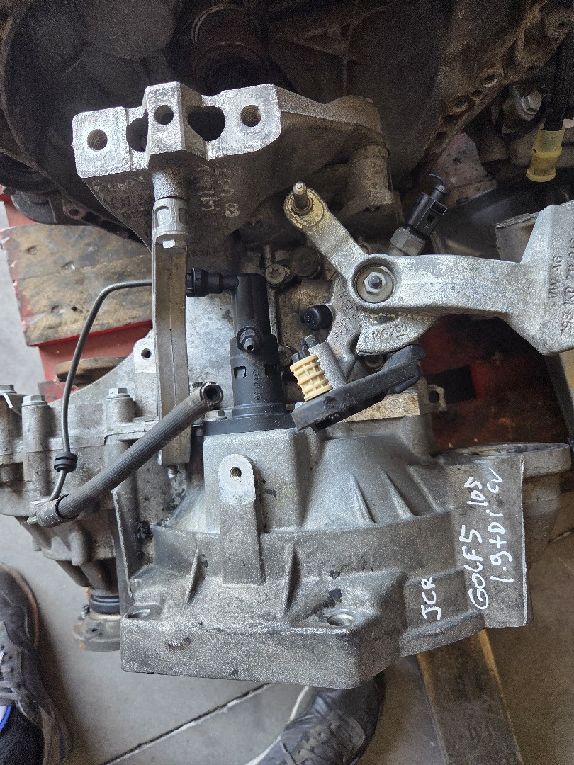 Caixa de Velocidades VOLKSWAGEN GOLF V (1K1) | 03 - 09 Imagem-3