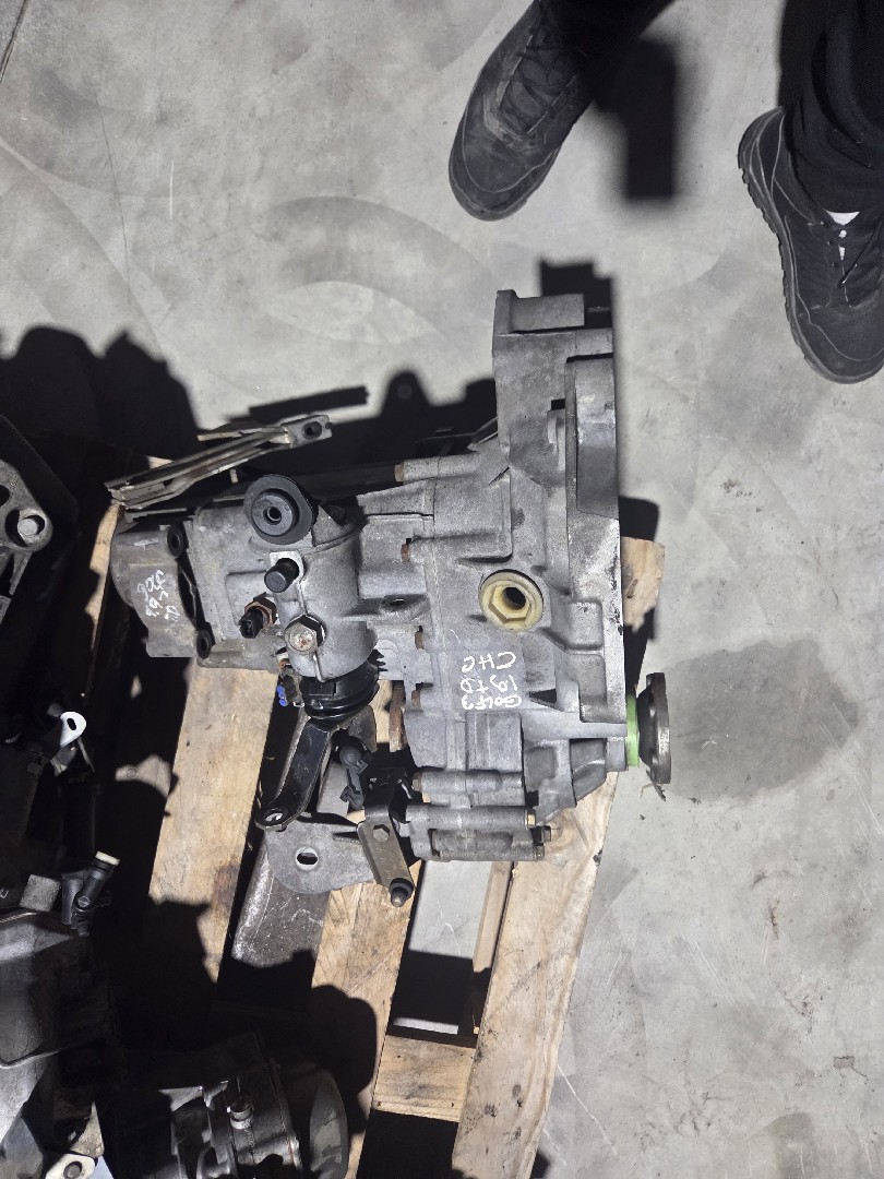 Caixa de Velocidades VOLKSWAGEN GOLF III (1H1) | 91 - 98 Imagem-1