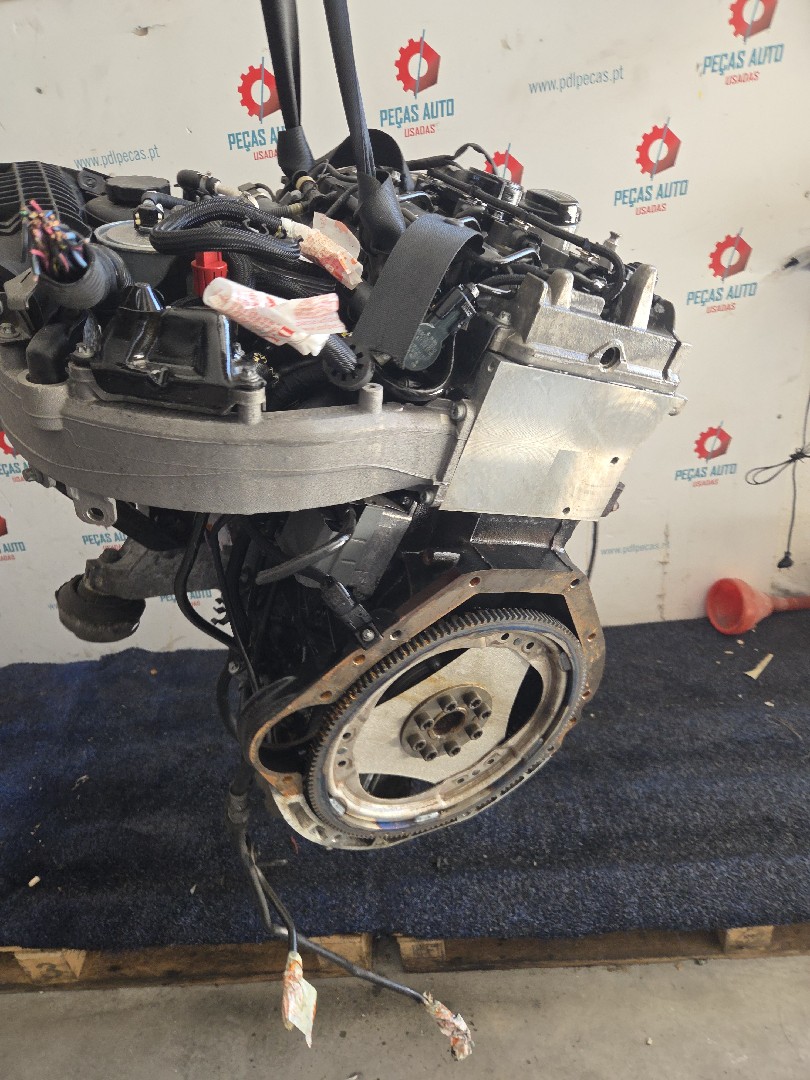 MOTOR COMBUSTÃO MERCEDES-BENZ - ID S_67742