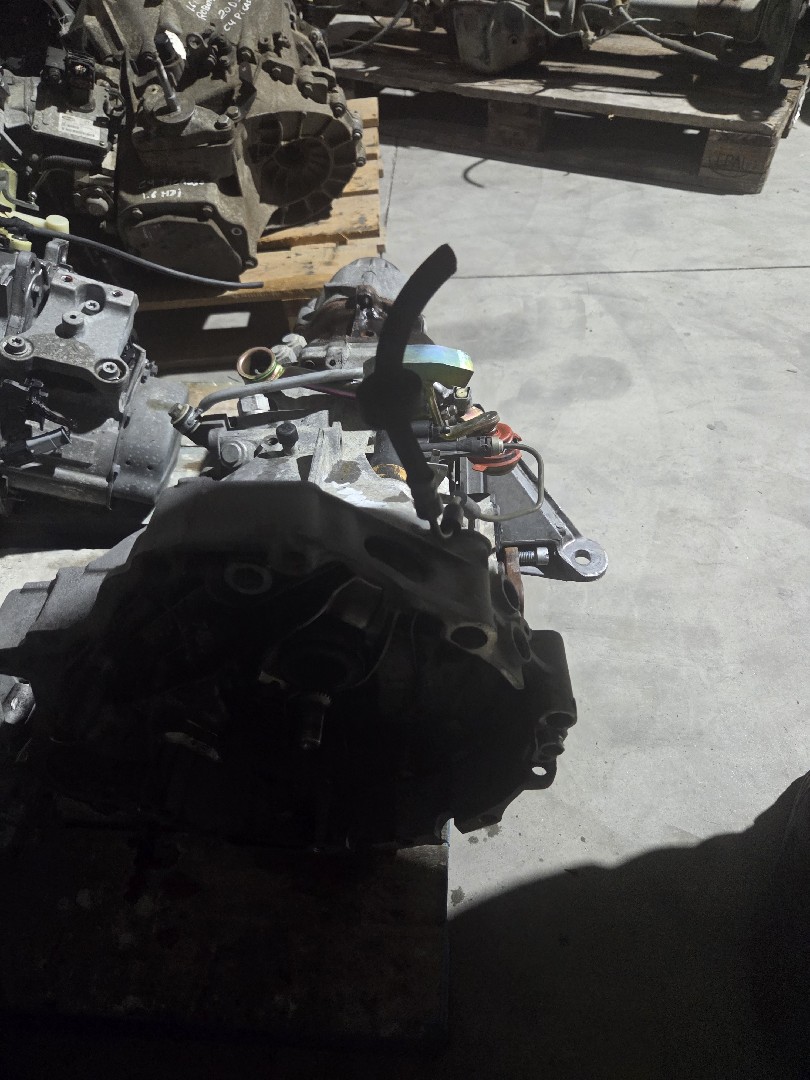 Caixa de Velocidades VOLKSWAGEN PASSAT (3B3) | 00 - 05 Imagem-1