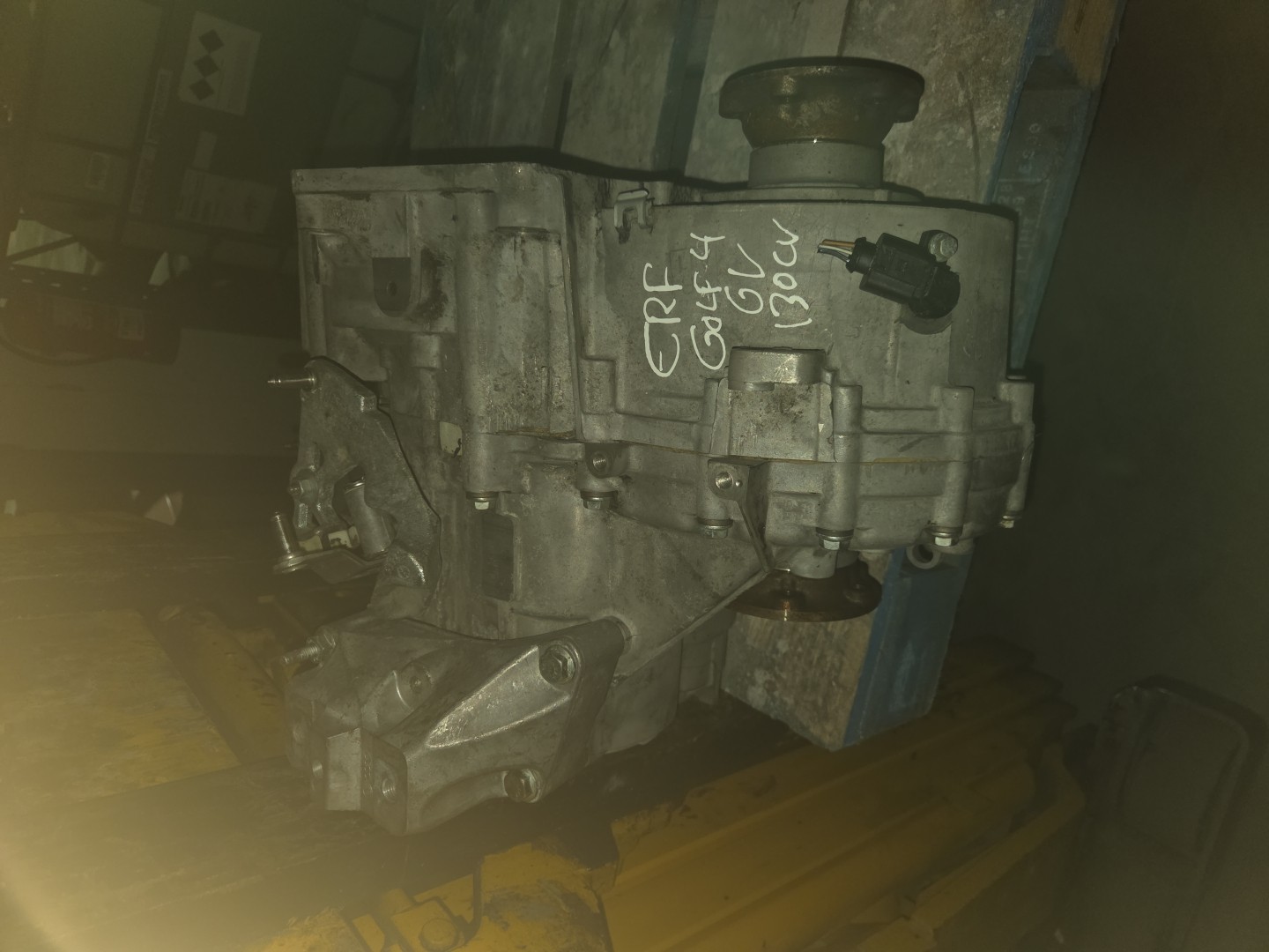 Caixa de Velocidades VOLKSWAGEN GOLF IV (1J1) | 97 - 07 Imagem-1