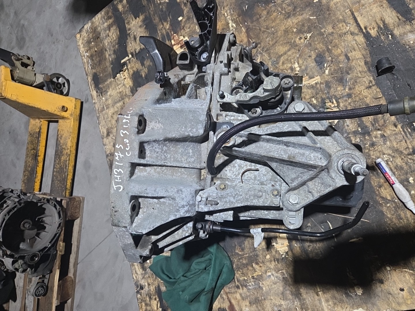 Caixa de Velocidades RENAULT CLIO III (BR0/1, CR0/1) | 05 -  Imagem-1