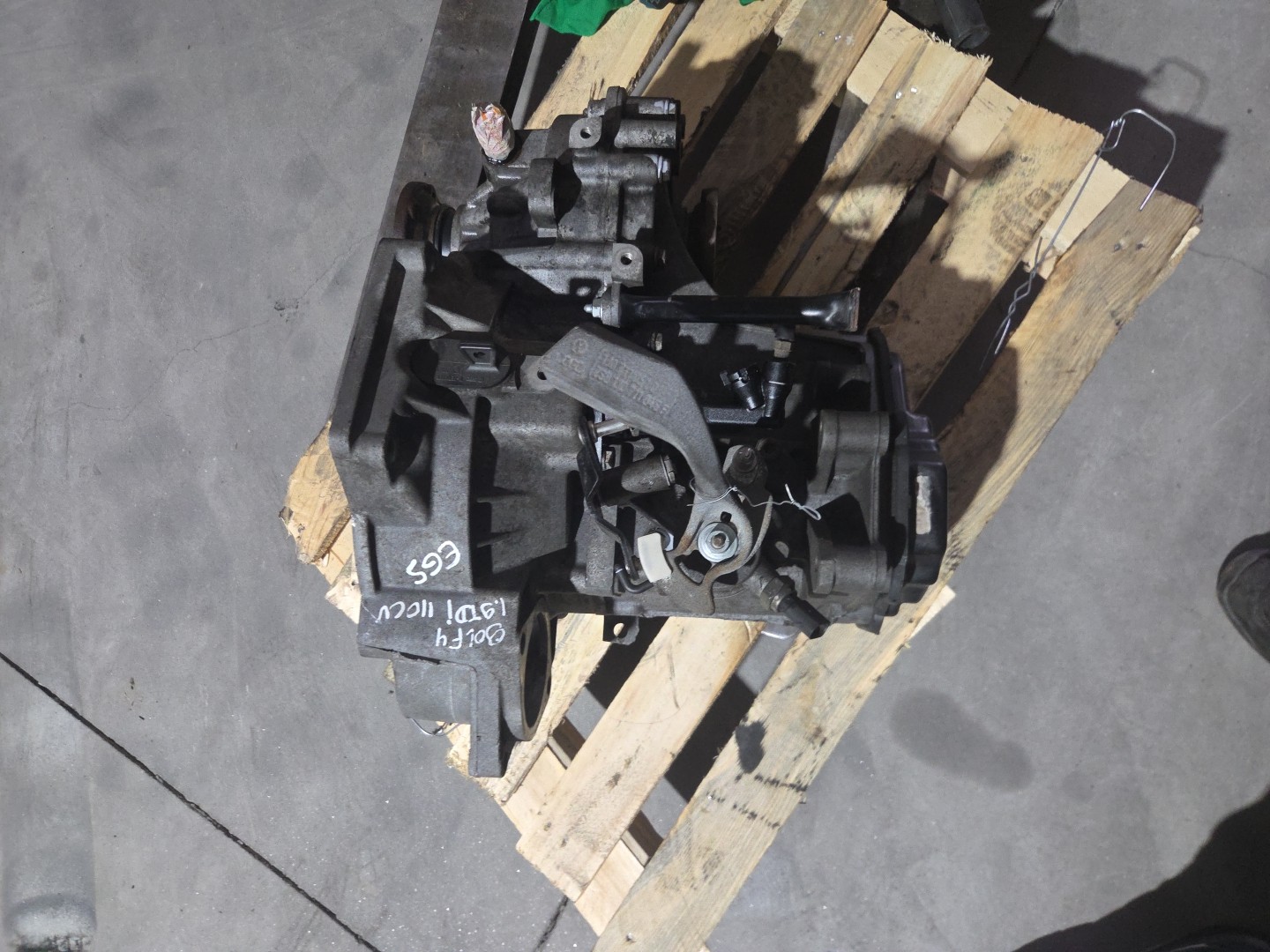 Caixa de Velocidades VOLKSWAGEN GOLF IV (1J1) | 97 - 07 Imagem-1