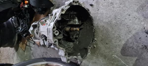 Caixa de Velocidades VOLKSWAGEN PASSAT (3B2) | 96 - 01 Imagem-1