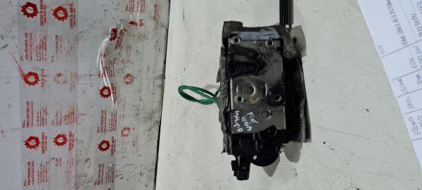 Fecho da Porta Trás Dto FIAT IDEA (350_) | 03 -  Imagem-2