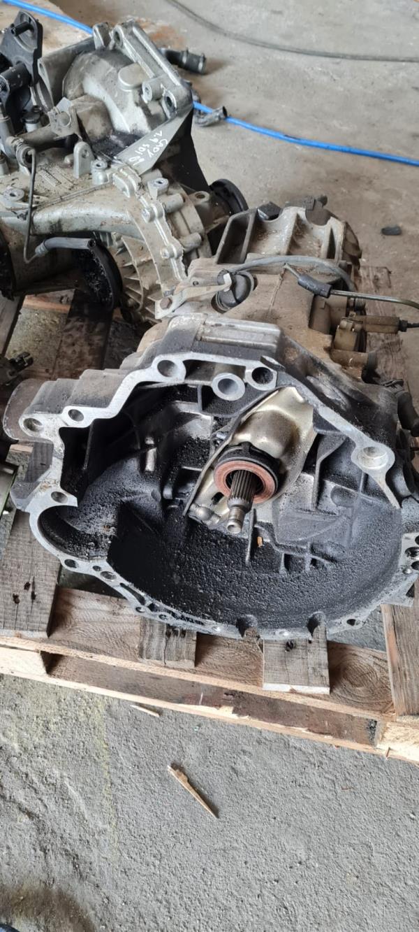 Caixa de Velocidades AUDI - ID S_28606