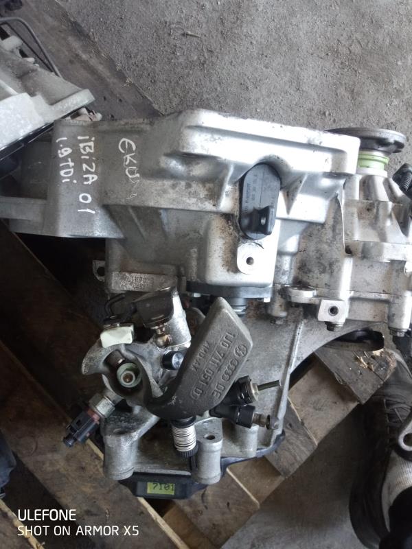 Caixa de Velocidades VOLKSWAGEN PASSAT (3B2) | 96 - 01 Imagem-1