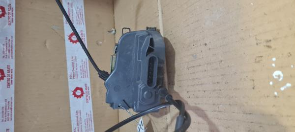 Fecho da Porta Trás Dto RENAULT MEGANE II (BM0/1_, CM0/1_) | 01 - 12 Imagem-1