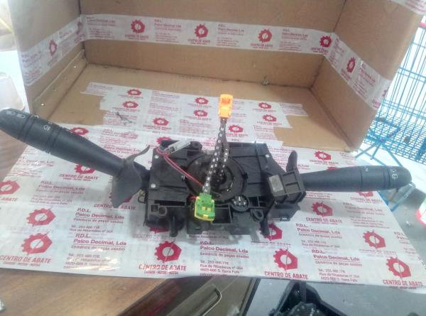 Comutador de Piscas, Luzes e Limpa-Vidros RENAULT CLIO II (BB_, CB_) | 98 -  Imagem-1