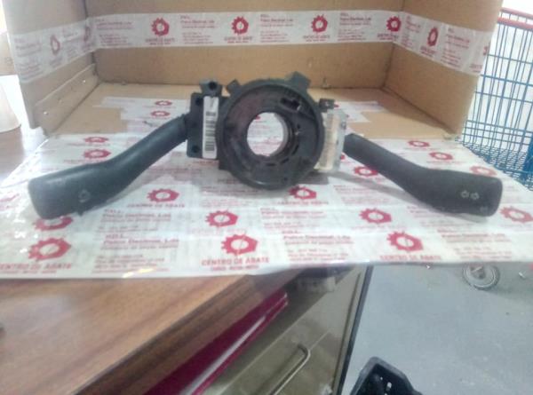 Comutador de Piscas, Luzes e Limpa-Vidros VOLKSWAGEN GOLF IV (1J1) | 97 - 07 Imagem-1