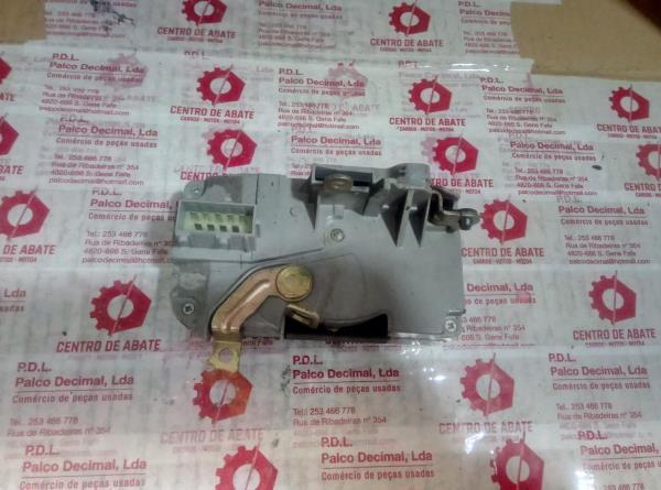 Fecho da Porta Frente Dto PEUGEOT - ID S_23748